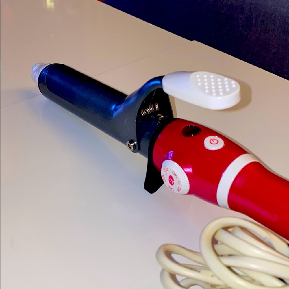 T3 Twirl Curling Iron Tourmaline Ceramic Ionic1.25